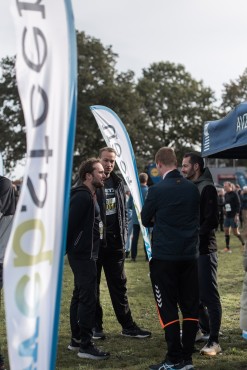 Websteen aanwezig en goudsponsor van de 10e Wolfskamerloop