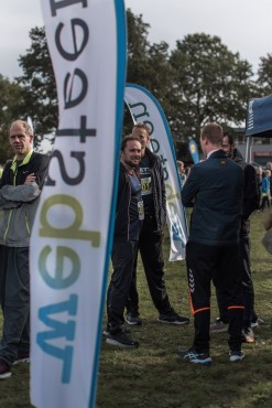Websteen aanwezig en goudsponsor van de 10e Wolfskamerloop