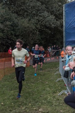 Websteen aanwezig en goudsponsor van de 10e Wolfskamerloop