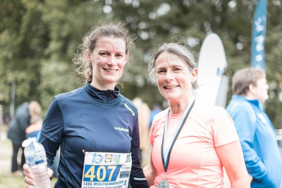 Websteen aanwezig en goudsponsor van de 10e Wolfskamerloop