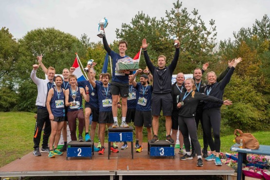 Websteen aanwezig en goudsponsor van de 10e Wolfskamerloop