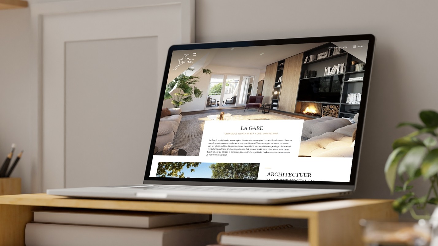 Macbook met de website van La Gare - Laren in beeld