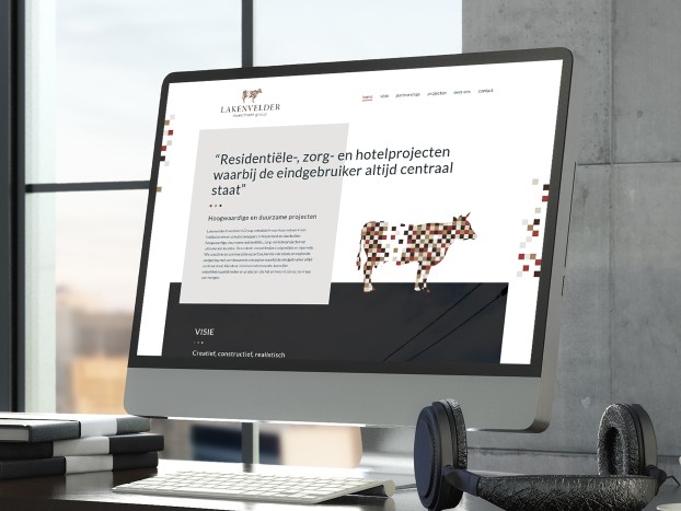 Macbook met de website van Lakenvelder investment group in beeld