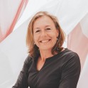 Jolanda Karstens poseert op een foto