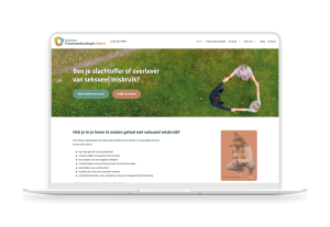 Laptop en telefoon met daarop de website van Centrum Traumaseksuologie Nijkerk