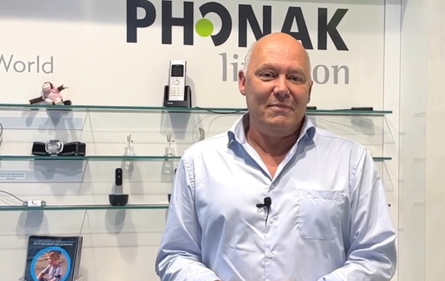 Bartel Joostema, online marketeer bij Phonak