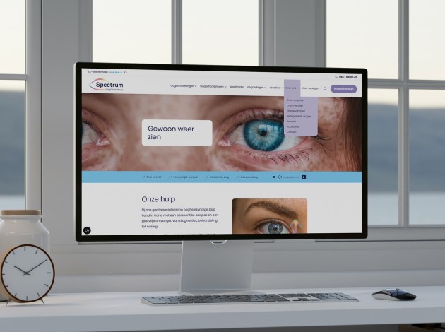Een desktop scherm met daarop de website van Spectrum Oogziekenhuis