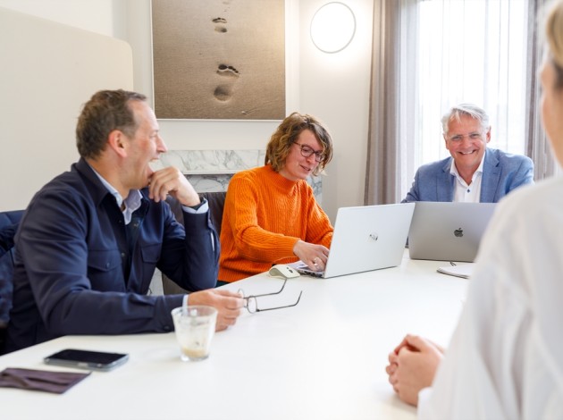 Werknemers van Sandstep Healthcare in overleg