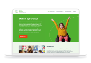 Laptop en telefoon met daarop de website van SO Olivijn