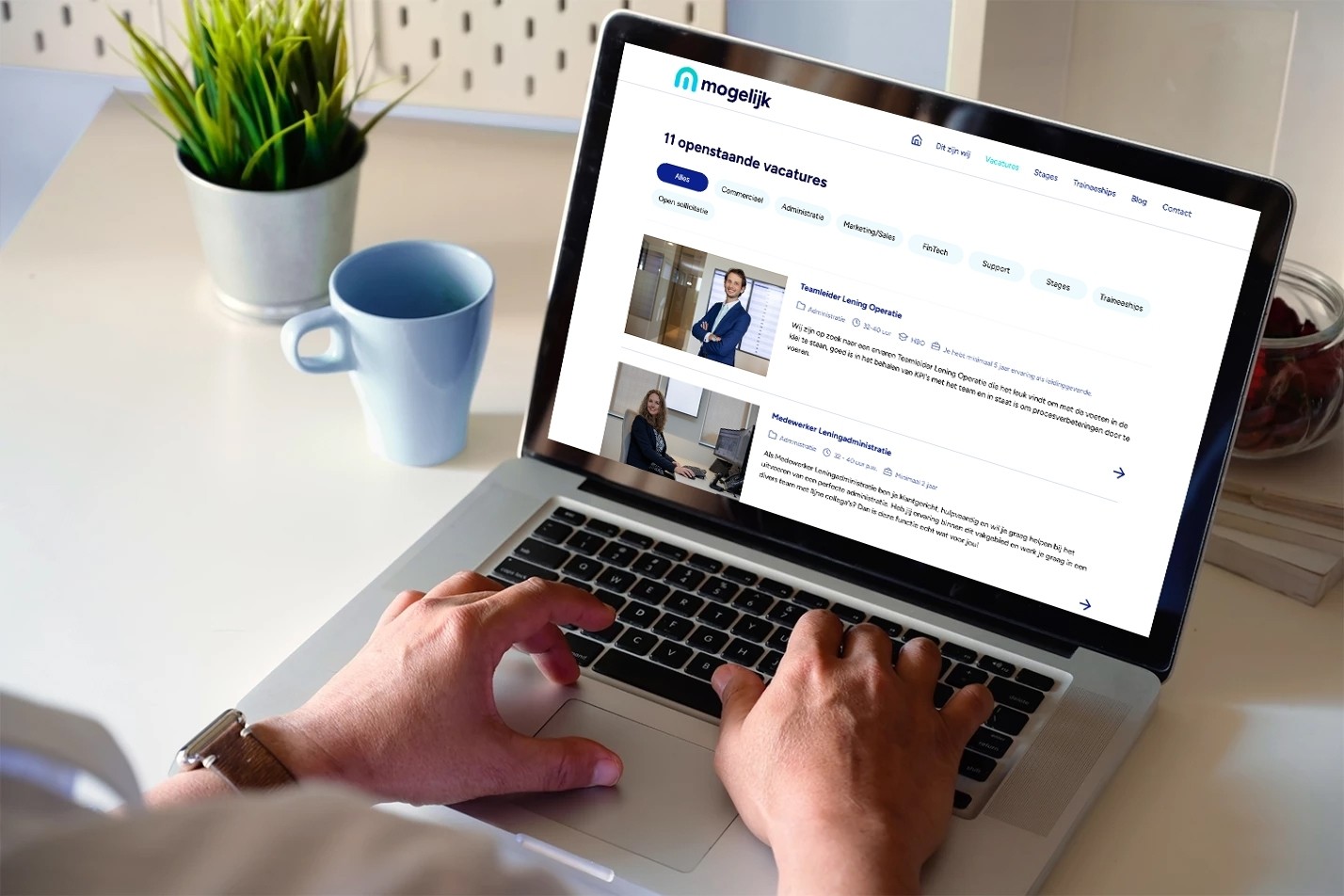 Laptop with the careers website of Mogelijk