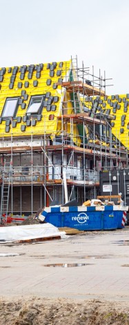 Huizen in opbouw gebouwd door bouwbedrijf