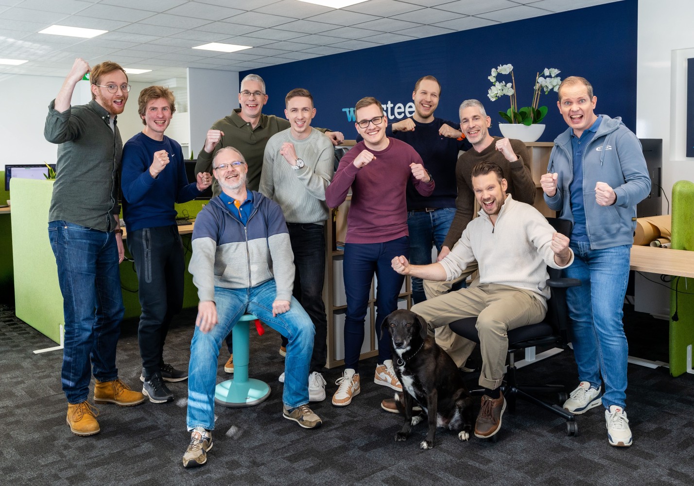 Teamfoto Websteen met Wouter op de foto