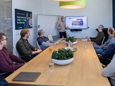 Zet de website live overleg met het team