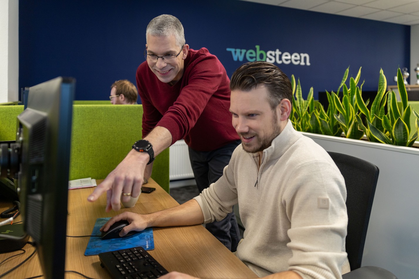 Roy en Wesley overleggen over digitale toegankelijkheid