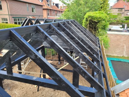 Zadeldak constructie Almere Buitenleven
