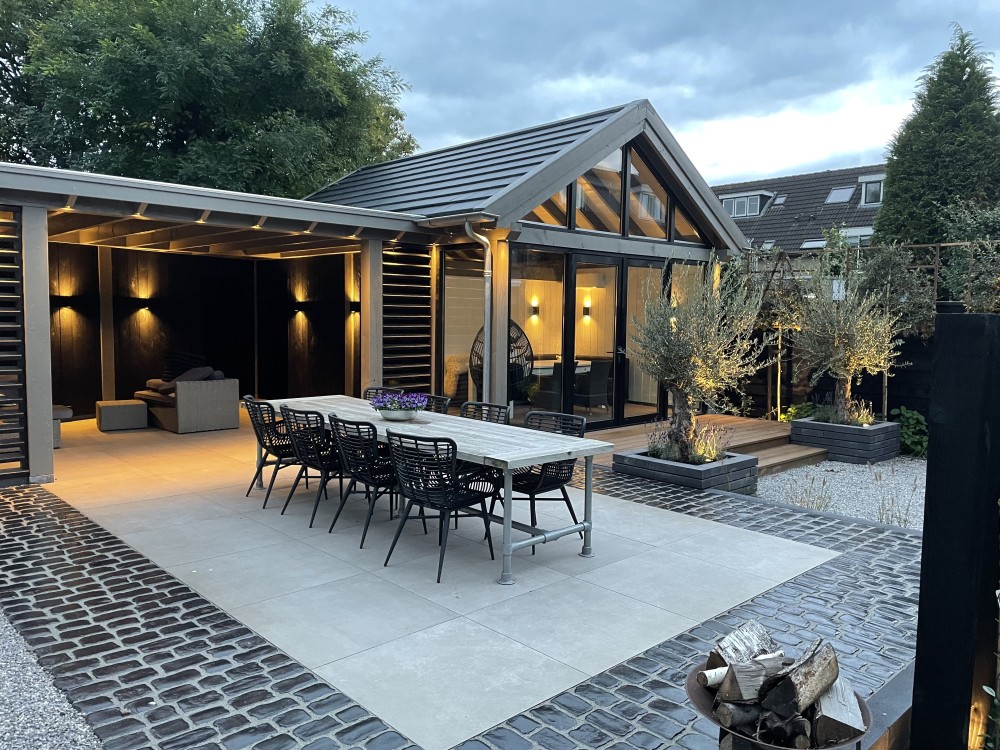 Trendhout Buitenverblijf | Tuinrenovatie | Huizen