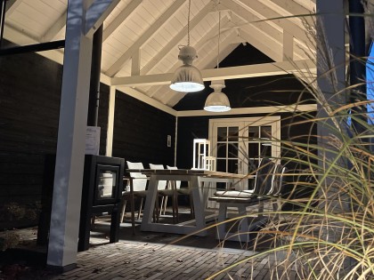 Suns en Reny haard in Trendhout overkapping