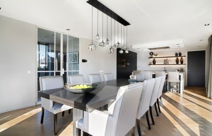 Eetkamerstoelen_en_tafel_op_maat