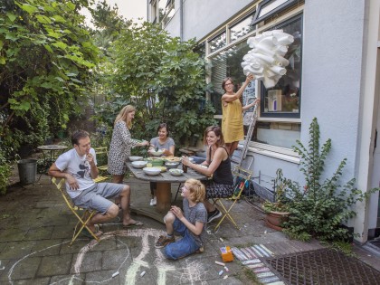 Carolien Adriaansche - Trouw rubriek Aan tafel