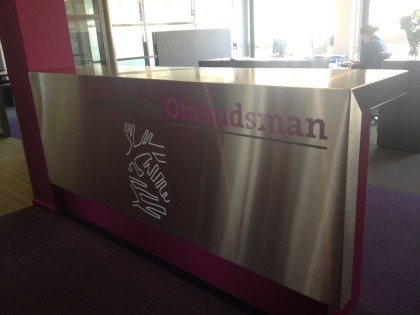 mees_reclame_veenendaal_balie_bedrukking_ombudsman