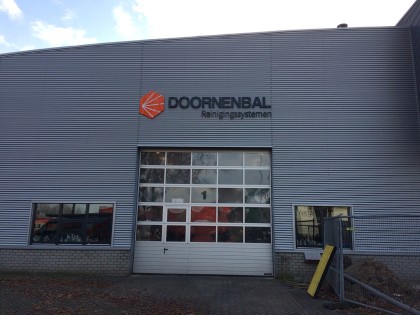 mees_reclame_veenendaal_gevelreclame_overlicht_doornenbal_reiniging