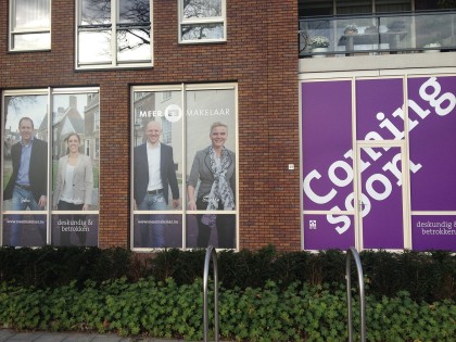 mees_reclame_veenendaal_gevelreclame_overlicht_meer_makelaar