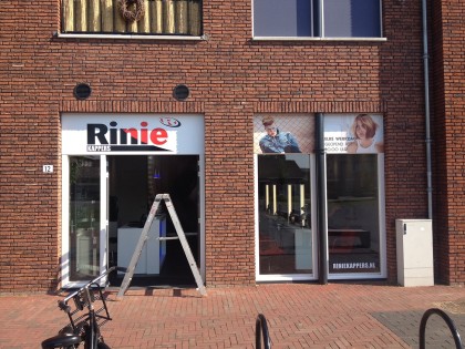 mees_reclame_veenendaal_gevelreclame_overlicht_rinie