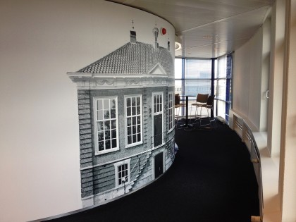 mees_reclame_veenendaal_muurbedrukking_huis