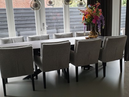 Luxe eetkamerstoelen met design stof styling