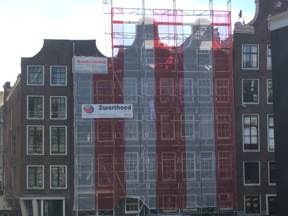 Boven het water