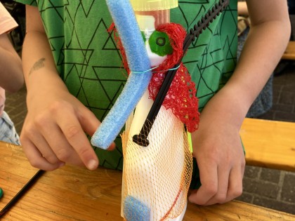 De Afvaljuf - recycle workshop met plastic afval 6