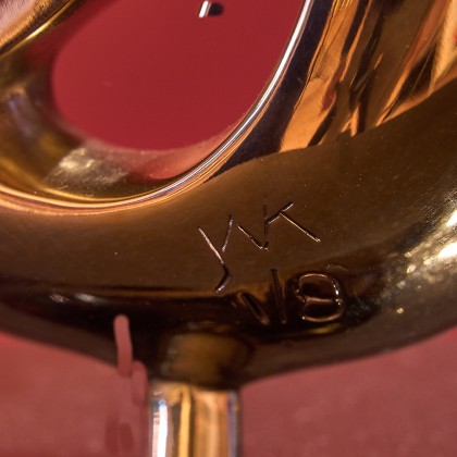 f9