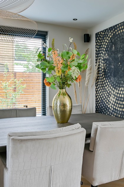 Eetkamerstoelen-in-luxe-stof