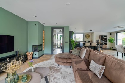 Velvet-bank-met-ronde-lounge