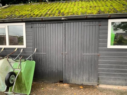 Deuren afhangen door Tilburgs Bouw- & Timmerbedrijf