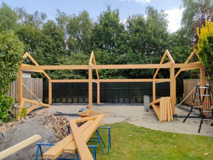 Dakpannen op overkapping Douglas