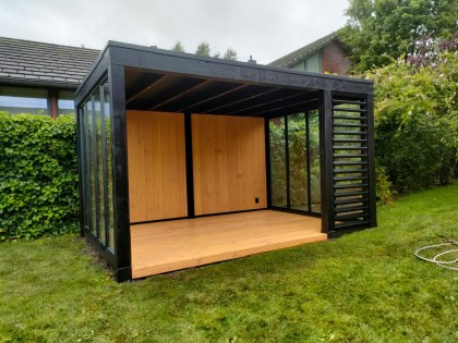 zwarte overkapping Trendhout