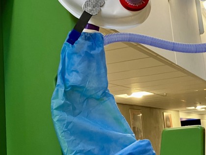 Carolien Adriaansche - gemaakt van afval van het Sophia Kinderziekenhuis
