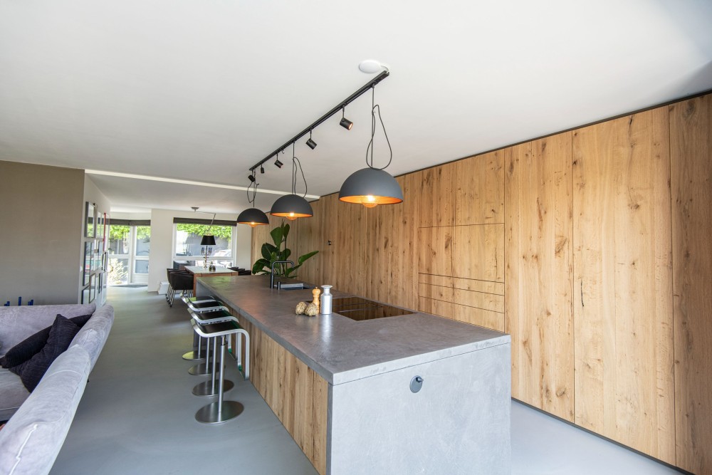 Oud houten moderne keuken
