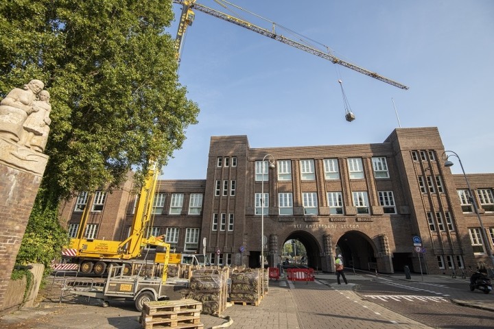 Decoratieve afbeelding van een gebouw