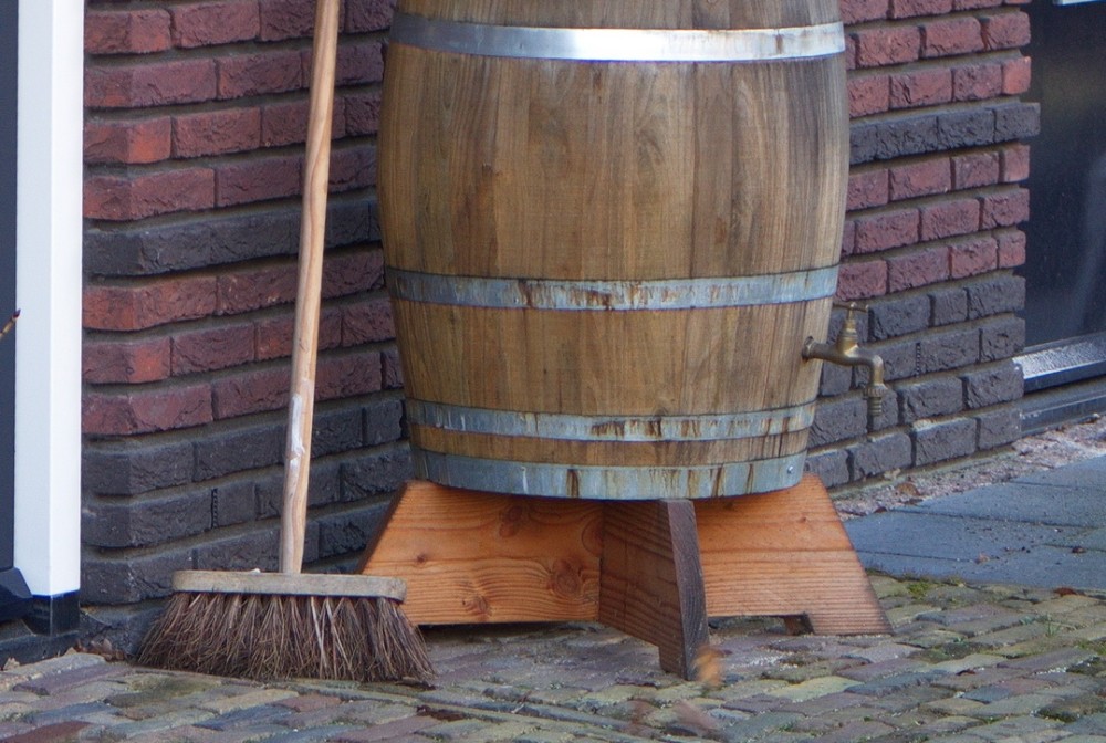 een houten regenton