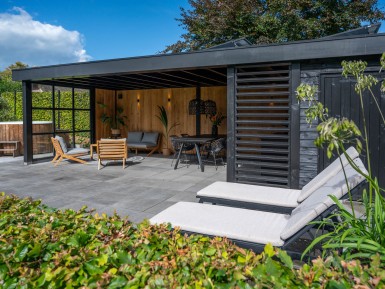 modern zwart overkapping groot