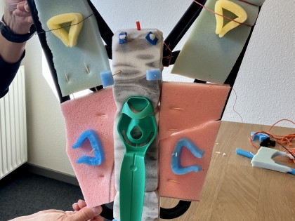 De Afvaljuf - Kinderrijk - plastic afval vlinder