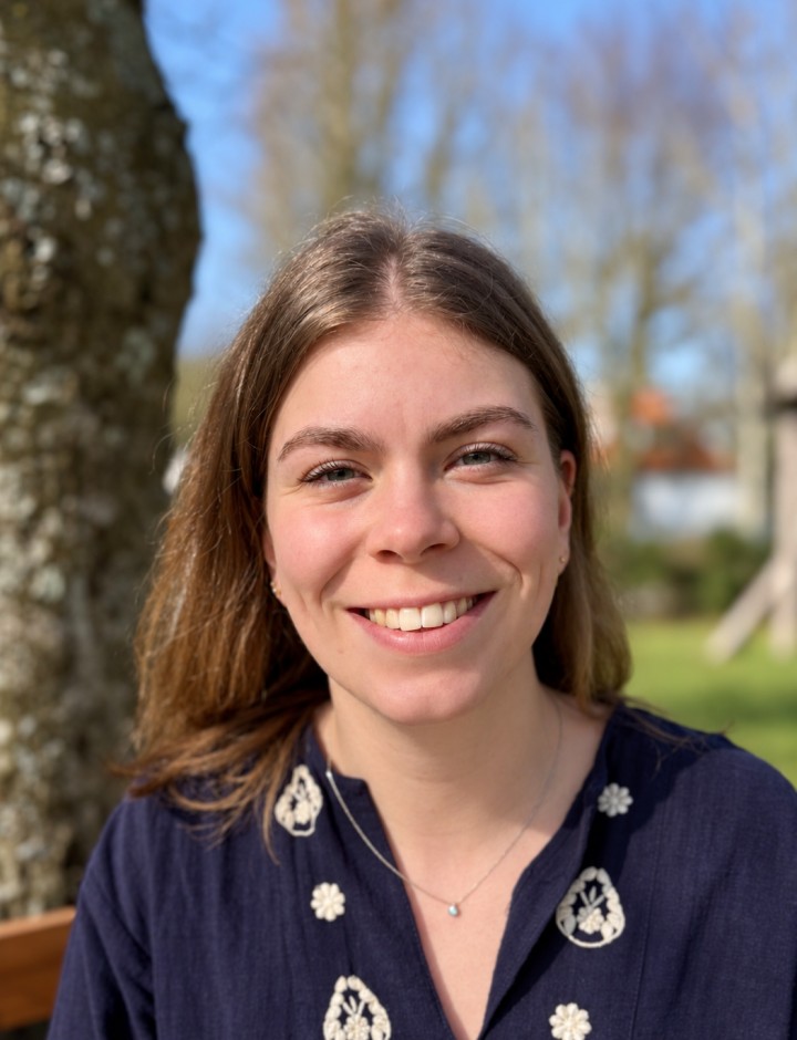 Nieke Molenaar