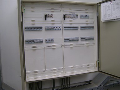 J.R.-Techniek-licht-kracht-installaties