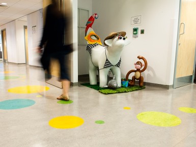 1180x664_Aintree_Hospital_UK_interior2