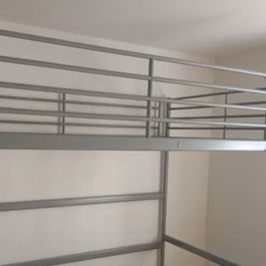 Lit mezzanine 