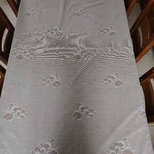 Rideaux blancs broderie