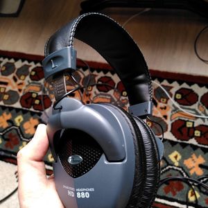 Casque studio a réparer 