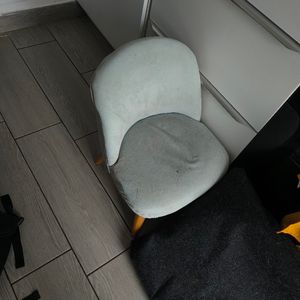Chaise style candinvae en tissu 